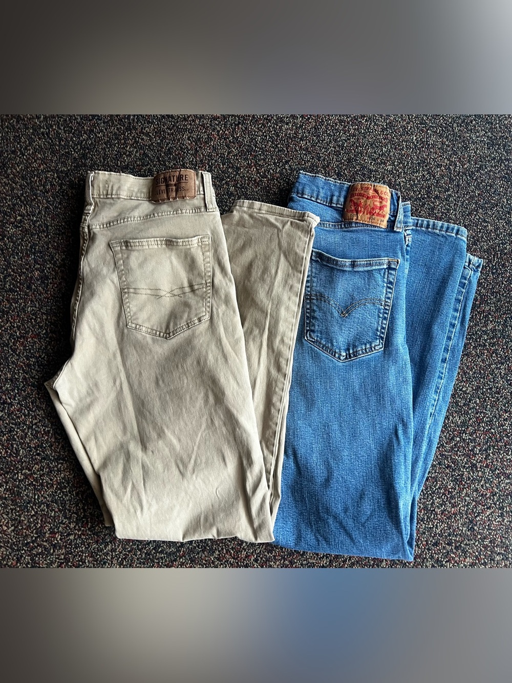 Levi's Straight Jeans Pair in Beige and Blue